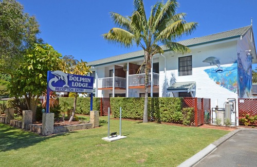 Middleton Beach Apartment | Dolphin Lodge- Self contained apartments-200 meters from Middleton Beach