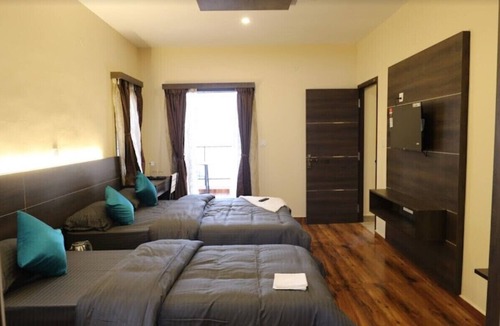 Vattakanal Bed & Breakfast | Dolphin Nose Retreat