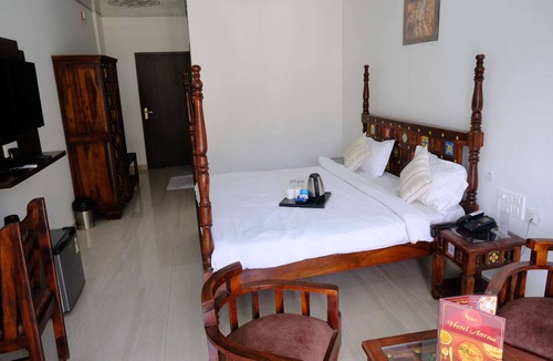 Abu Road Hotel | DOONGAR FORT Gurukripa Hilltop Resorts