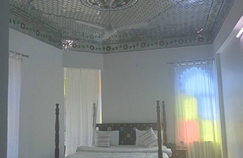 Abu Road Hotel | DOONGAR FORT Gurukripa Hilltop Resorts
