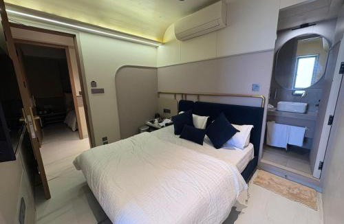 Vadodara Hotel | Dormstel - Unit of AHM Hotels & Resorts Pvt Ltd