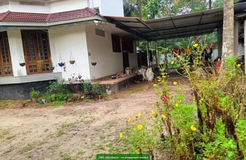 Pattanakkad House | Double room #4 @PEACE HOME STAY