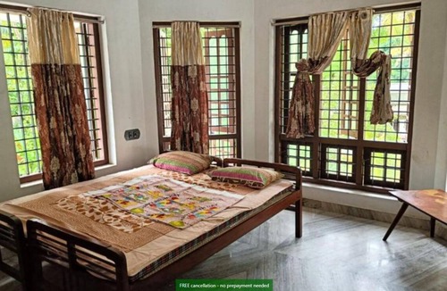 Pattanakkad House | Double room #4 @PEACE HOME STAY