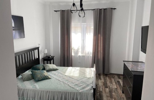 Bucharest Apartment | Downtown Parliament