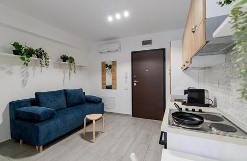 Vitan Apartment | Downtown Urban Studio w Balcony Vol 1