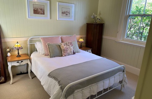 Camden House | Dr Crookston's Guest House - The Estate Camden