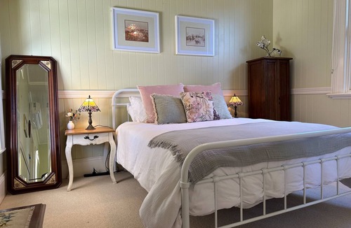 Camden House | Dr Crookston's Guest House - The Estate Camden