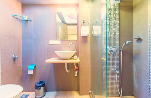J B Nagar Hotel | Dragonfly Apartments Emerald