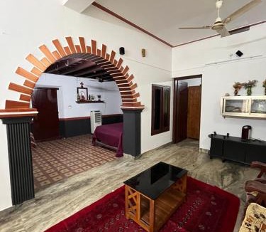 Irinjalakuda House | Dragster Heritage Villa