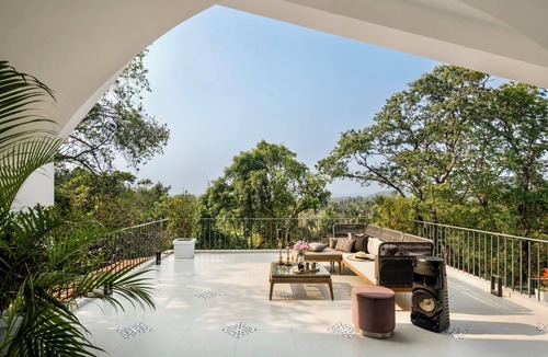 Kudal Villa | Dream - 4 BHK Villa w/Infinity Pool & Bathtub