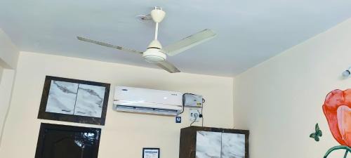 Tirupati Hostel | Dream Hill View Rooms