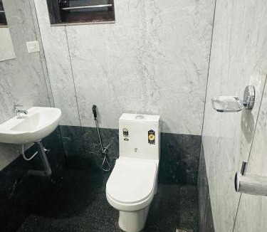 Kanjirappally Hotel | Dubai Inn