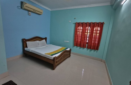 Medchal House | DUPLEX VILLA WITH LAWN AND SWIMMING POOL