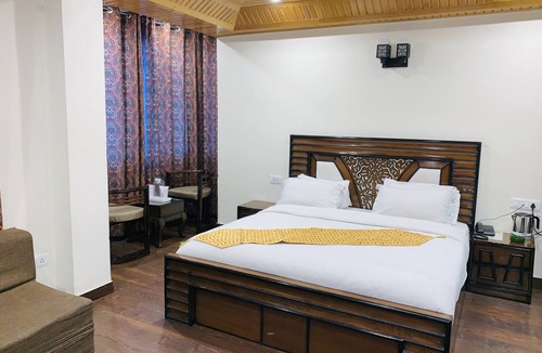 Chhota Shimla Hotel | Dusk N Dawn