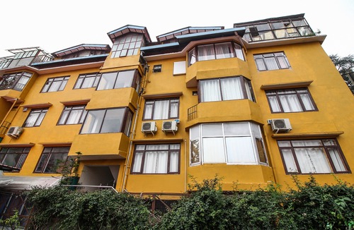 Chhota Shimla Hotel | Dusk N Dawn
