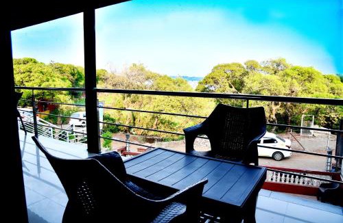 Old Mahabaleshwar Resort | DV INNS FARMVILLA - Besides Strawberry Farms