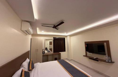 Madhurawada Hotel | DVR GRAND-AC Rooms