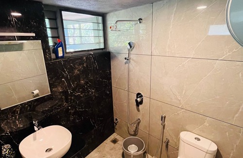 Hosur Hotel | Dyavaaprthivi