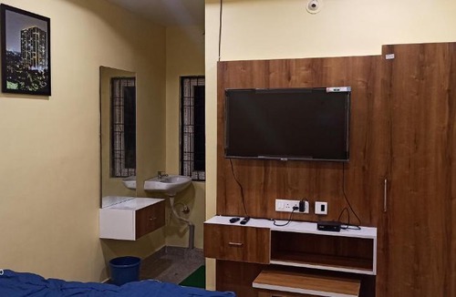 Dwaraka Nagar Cabin | E Lodge