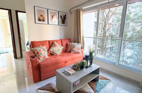Kalina Apartment | Earthen Escape 2BHK near BKC Jio Gym Access
