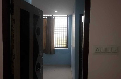 Kolar Road House | Easy approachable comfortable, home feeling.Well equipped kitchen self cooking.