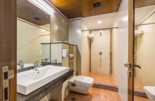 Sector 40 Apartment | Eco-chic oasis in the city with Garden