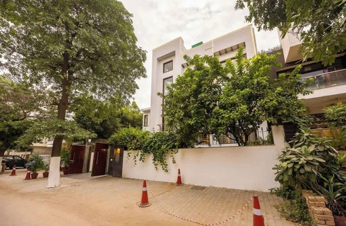 Sector 40 Apartment | Eco-friendly luxury awaits you/Garden