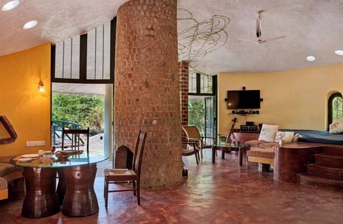 Kambare N.m. Hotel | Eco Hamlet Farmstay