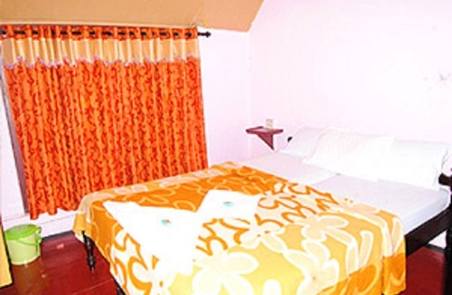 Aryad South Boat Rental | Eco House Boats - Alleppey Kerala
