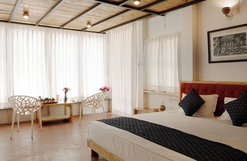 Udaipur House | Eco Stay at Grihum farms - Udaipur - Natural Water Spring