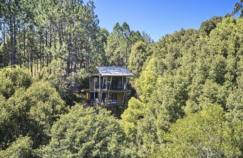 Smiths Creek Ski Chalet | Ecoasis Romantic Chalet Morning Mist