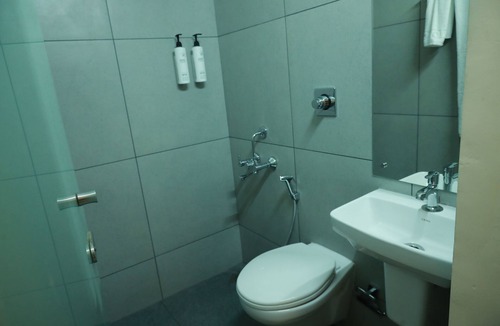 Kochi Cabin | EcoValue Kochi - 200 meters from Kerala High Court