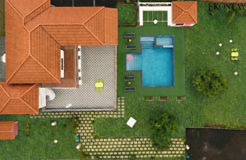 Chondhi Villa | EKOSTAY - Cherry Blossom