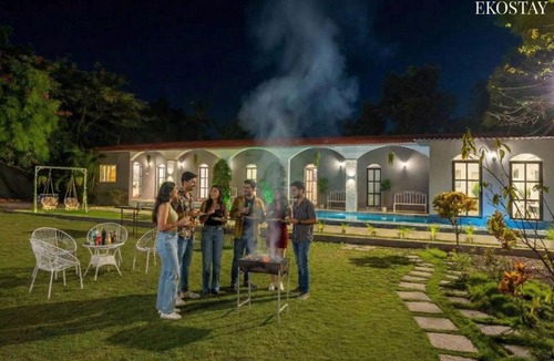 Chondhi Villa | EKOSTAY Luxe - Casa Roma
