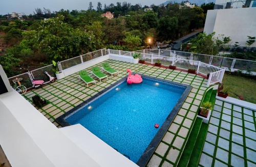 Kune Village Villa | EKOSTAY Luxe - Noah Villa with Peddle Court & Sunset View