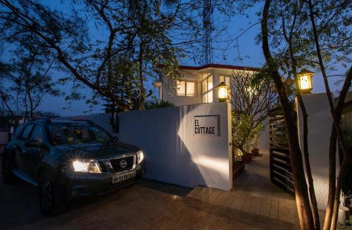 Devghar Villa | El Cottage by StayVista - An enchanting escape with Scenic views, Colonial decor & Private plunge pool