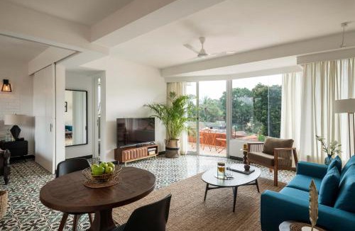 Parra Apartment | El Raso by The Blue Kite - Premium 1 BHK Apartments with Shared Pool, just 2 mins drive from famous Parra Coconut Tree Road, 24x7 Security, Kitchen