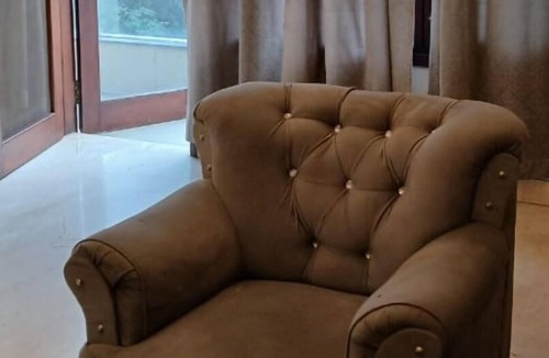 B4 Block Apartment | Elegant 3BHK Serviced Apartment | Gated Society | Near Deer Park