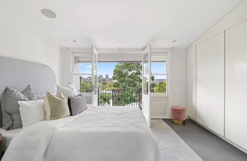 Paddington House | Elegant family Paddington retreat, parking & views