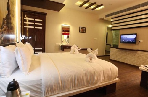 KK Nagar Hotel | Elegant Furniture,Cozy stay @ Madurai