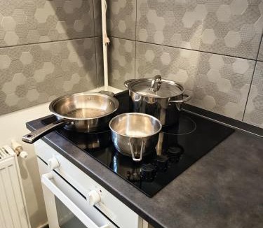 Chiajna Apartment | Elegant Studio Militari Air conditioning Parking Self check in Netflix