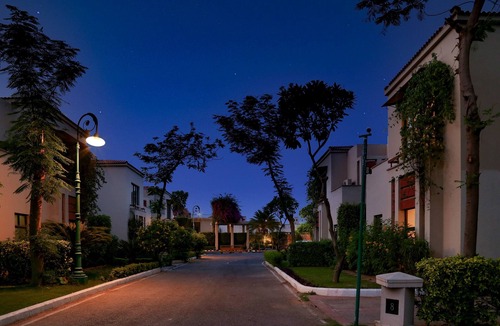 Bissar Akbarpur Villa | Elegant Villa Retreat in Golf Resort – Luxury Living on the Greens