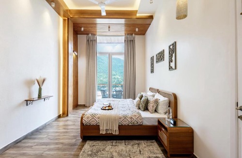Bhimtal Villa | ELIVAAS 3 BHK With Balcony & Lake View - Antarmann Casa Mirage