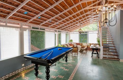 Calangute Villa | ELIVAAS 5 BHK with Pvt Pool, Entertainment Room & Glass House - Bludoor