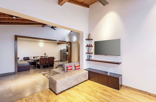 Bhimtal Villa | ELIVAAS Antarmann Casa Ember 2BHK