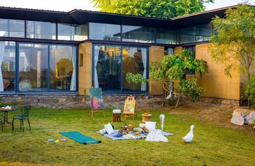 Bassi Villa | ELIVAAS Hari Bagh 4 BHK Villa with Gaming Zone & Art Nook