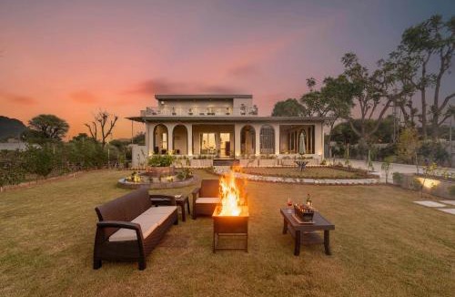 Jaipur Villa | ELIVAAS Jamun Farm 2BHK with Pool