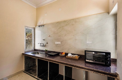 Bedla Villa | ELIVAAS Mandovar 4Room with Common Pool