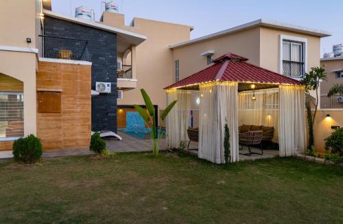 Bedla Villa | ELIVAAS Palazao, Stunning Getaway With Pvt Pool, Garden and Gazebo