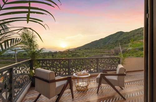 Bedla Villa | ELIVAAS Shreya Blossom 4 BHK With Pool